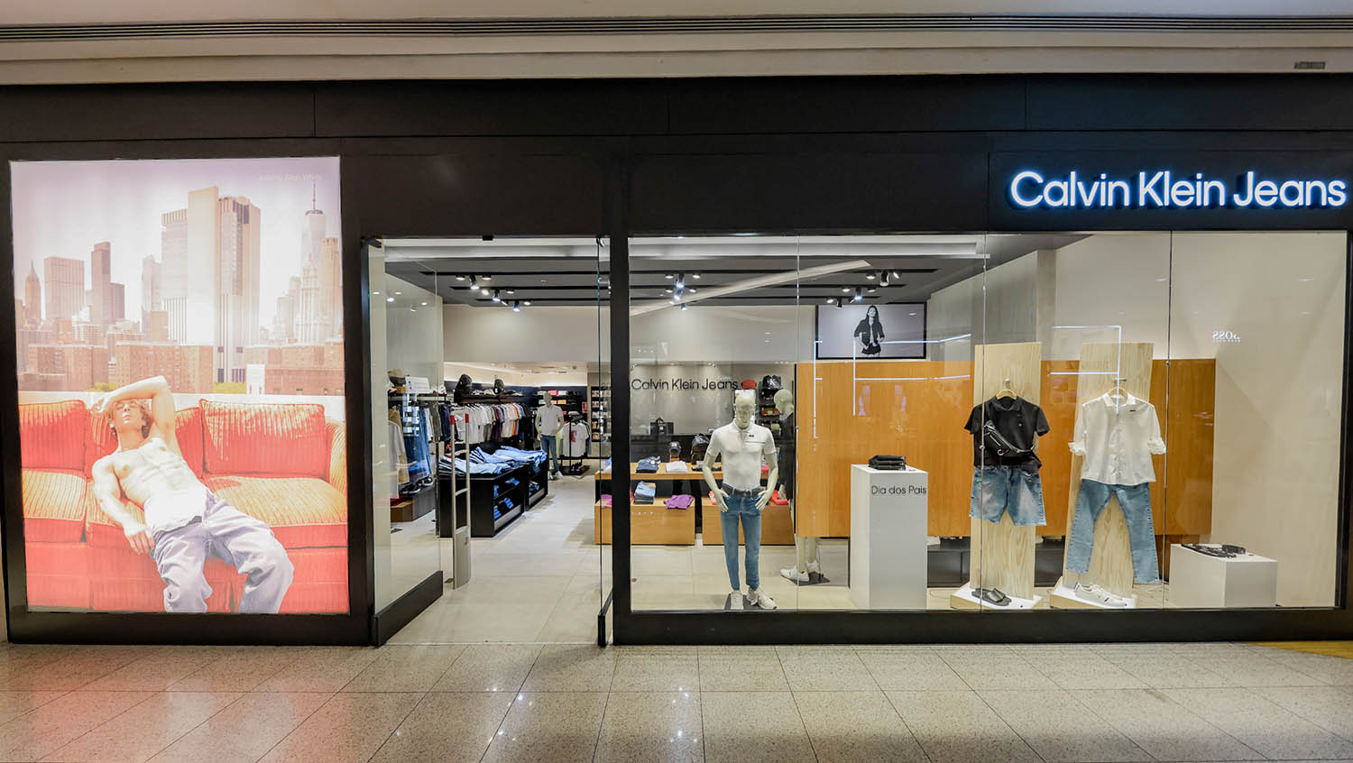 CALVIN KLEIN JEANS